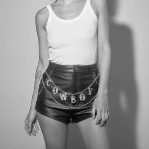 ISO*Understated leather cowboy chain link belt !